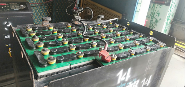 【干貨】電動叉車鋰電池怎么存放？